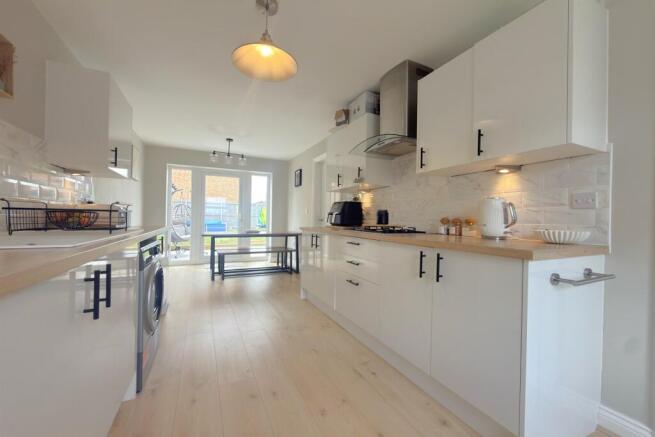 3 bed Detached for sale Image 7