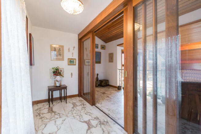 Reception area and m