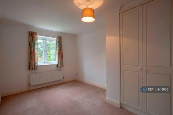 Upstairs En-Suite Bedroom