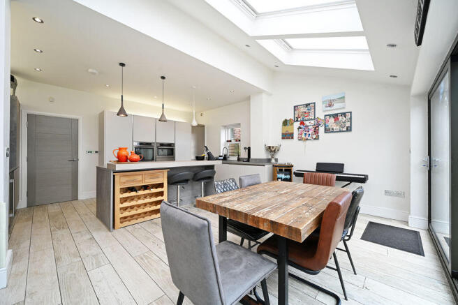 4 bed End of Terrace for sale Image 9