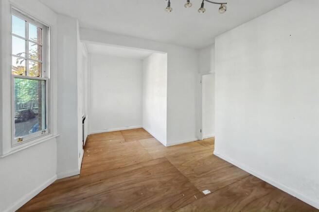 Flat B, 23 Morat Street, Stockwell, London, SW9 0RJ