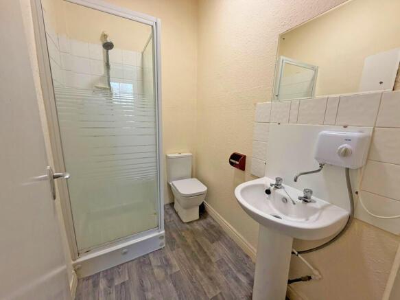 1 bed Apartment to rent Image 5