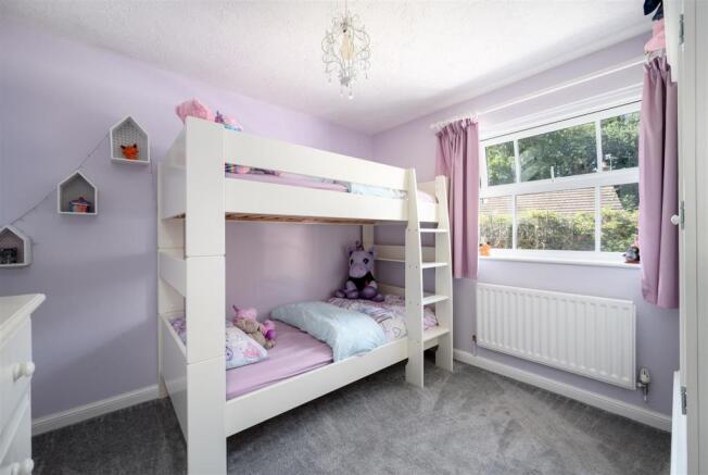 9 Bed 2.jpg