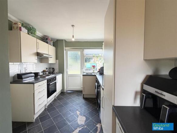 3 bed Terraced for sale Image 2
