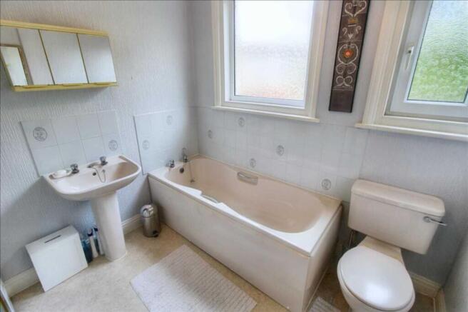 2 bed Apartment for sale Image 8