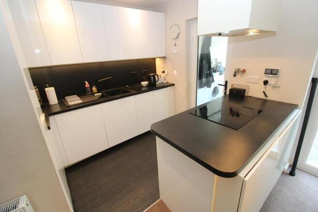 3 bed Detached for sale Image 6