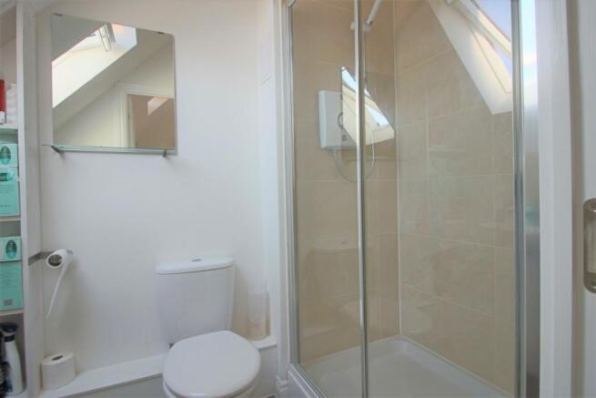 53 Lords Way Ensuite
