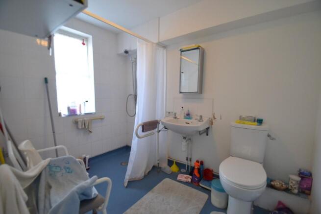 Annex Shower Room