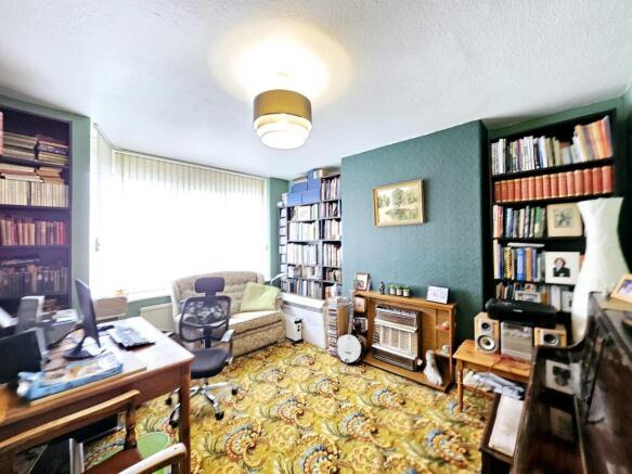 4 bed Semi-Detached for sale Image 9