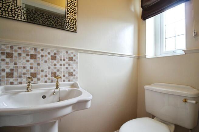 3 bed Detached for sale Image 8