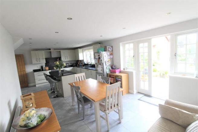 Kitchen/Dining Room