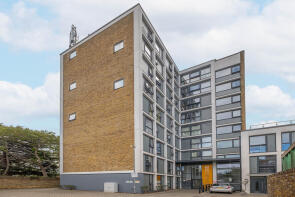 Flat 26, 6 Queens House, Holly Road, Twickenham TW1 4EG