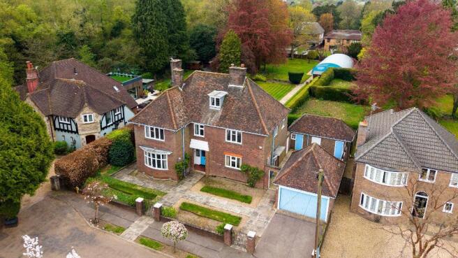 5-bed detached on Ludlow Avenue, South Luton, Luton, Bedfordshire, LU1 3RW, £1,250,000