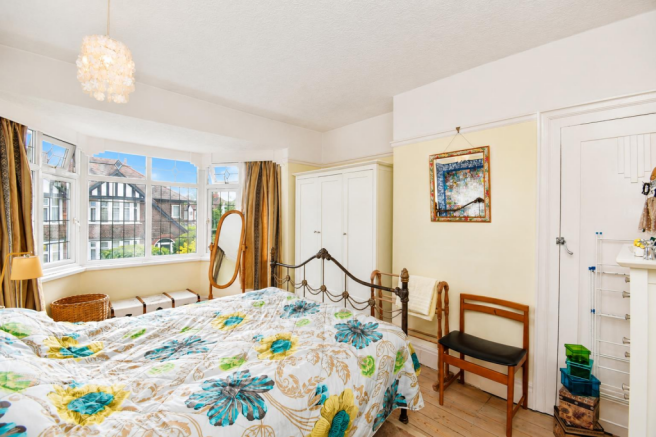 3 bed Semi-Detached for sale Image 8
