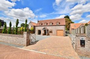 Emerald House, Lincoln Road, Holton Cum Beckering, Market Rasen LN8 5NG