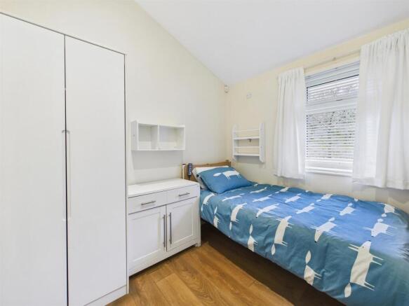 3 bed Mobile Home for sale Image 9