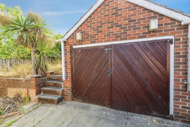 2 bed Semi-Detached Bungalow for sale Image 12