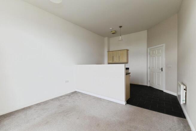 2 bed Apartment for sale Image 7