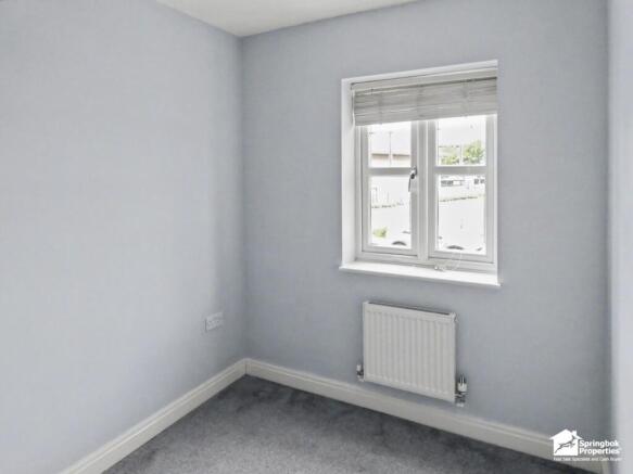 3 bed Semi-Detached for sale Image 8