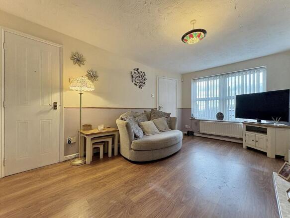 Garrick Close, EARLS KEEP, DY1 3DF photo 4
