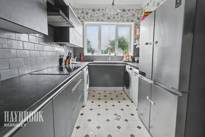 3 bed Semi-Detached for sale Image 9