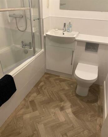 Bathroom.jpg