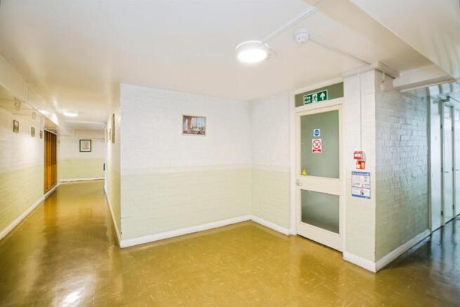 1 bed Flat for sale Image 7