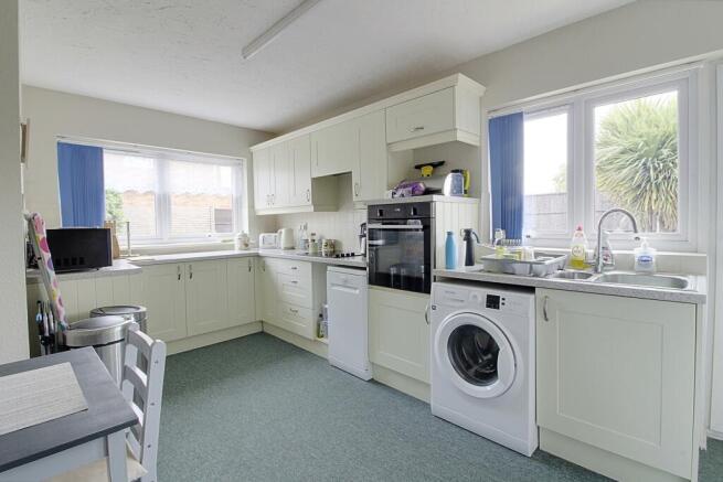 Welland Way, Deeping St. James, PE6 photo 4
