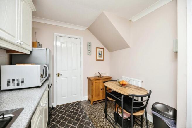 2 bed Terraced for sale Image 4