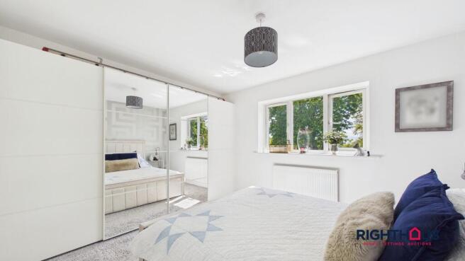 2 bed Semi-Detached for sale Image 11