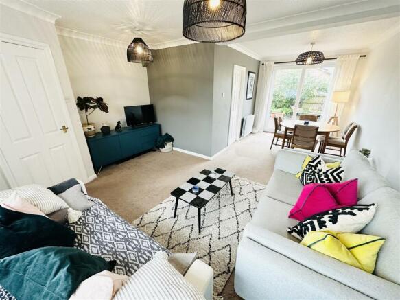 Lounge / Dining Room