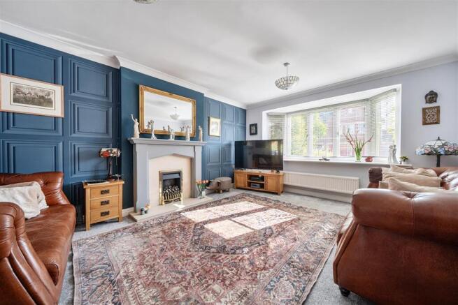 1 Roman Close, Wootton