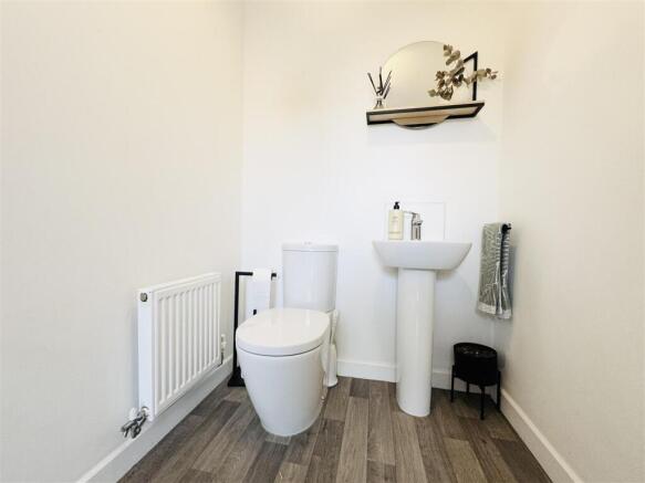 3 bed Semi-Detached for sale Image 10