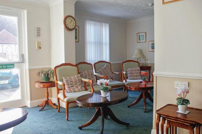 RESIDENTS LOUNGE