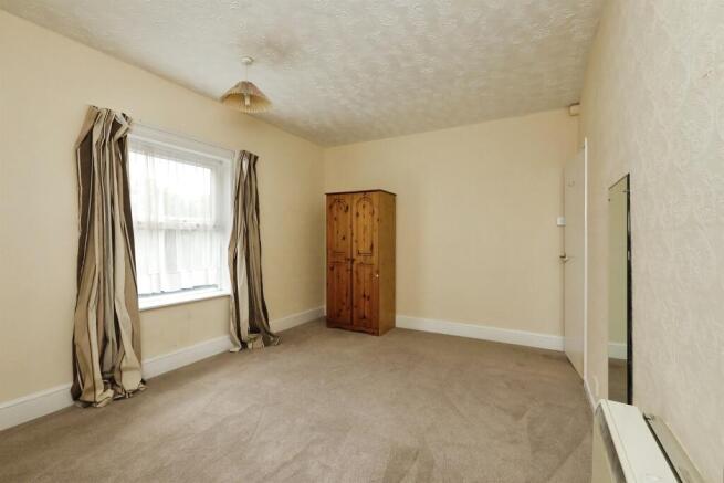 2 bed Flat for sale Image 9
