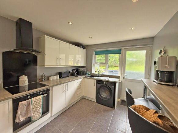 2 bed Terraced Bungalow for sale Image 3