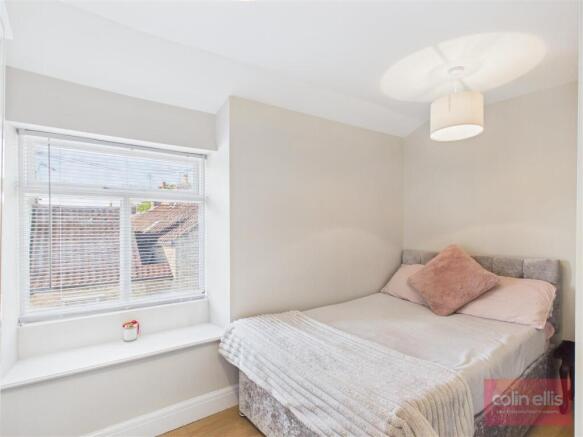 2 bed Terraced for sale Image 8