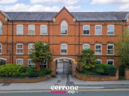 7, Crescent House, Mount Pleasant, Redditch B97 4JT
