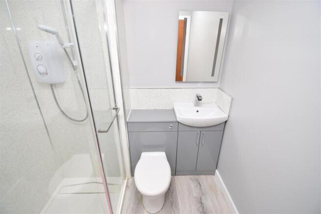 SHOWER ROOM (2).JPG