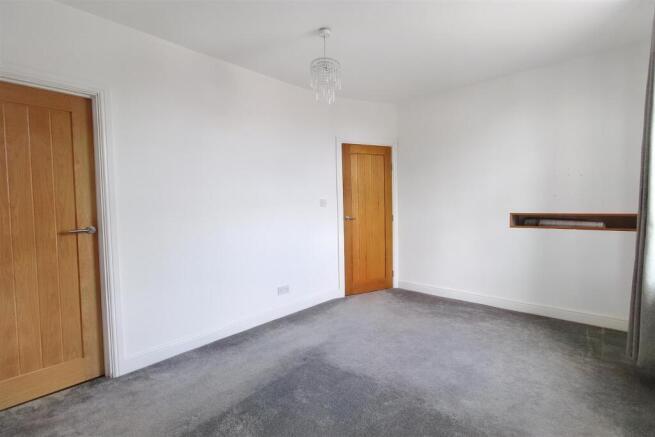 3 bed Terraced for sale Image 11