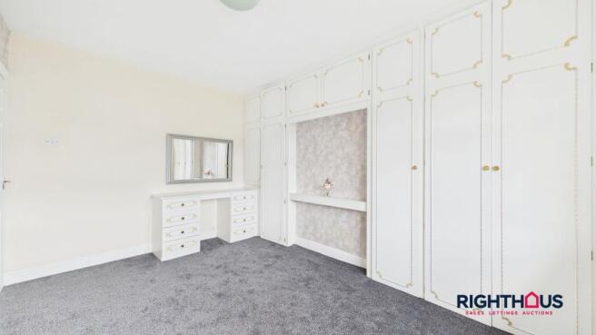 3 bed Terraced for sale Image 11