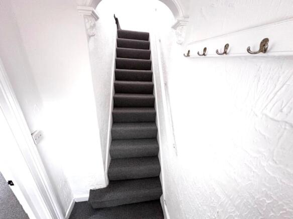2 bed Semi-Detached to rent Image 5