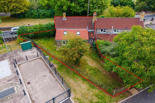 2 Bed Cottage | Langford photo 4