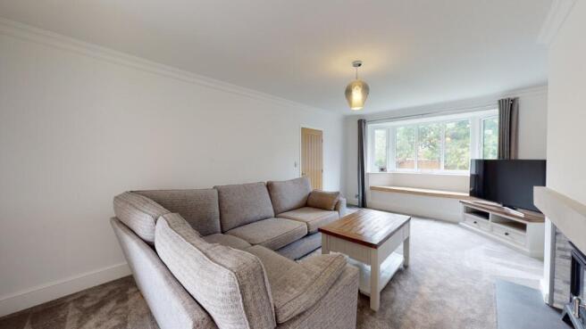 4 bed Detached for sale Image 9
