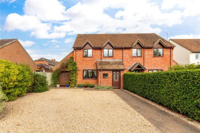 3 Bedroom Semi-Detached in SN10 3QY