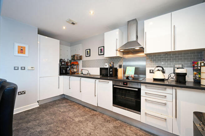 2 bed Apartment for sale Image 7