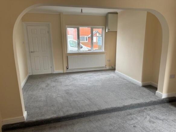 3 bed Terraced to rent Image 6