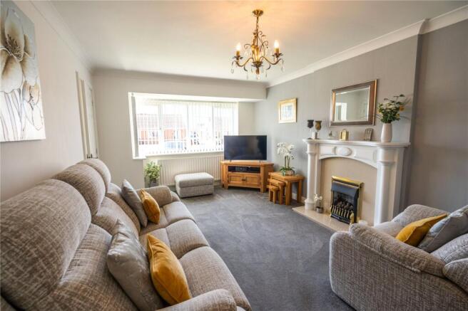 Living Room (2)