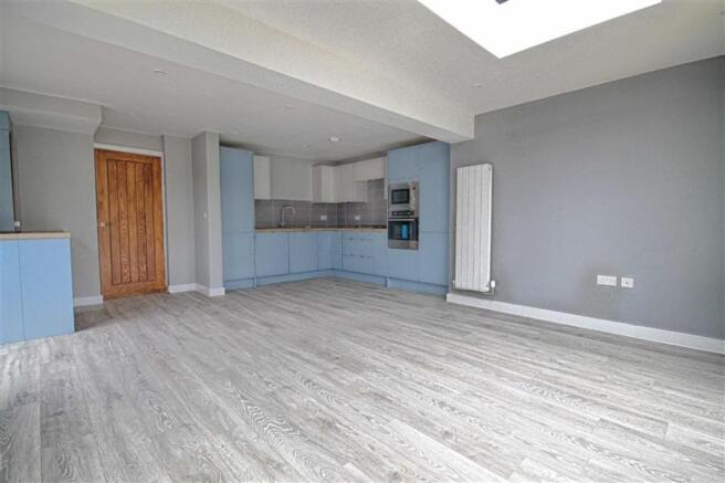 KITCHEN/DINING/FAMIL