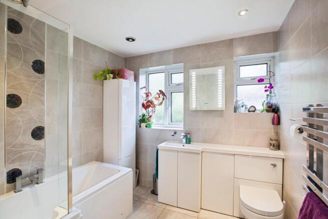3 bed Semi-Detached for sale Image 11
